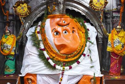 Vakratunda Vinayak